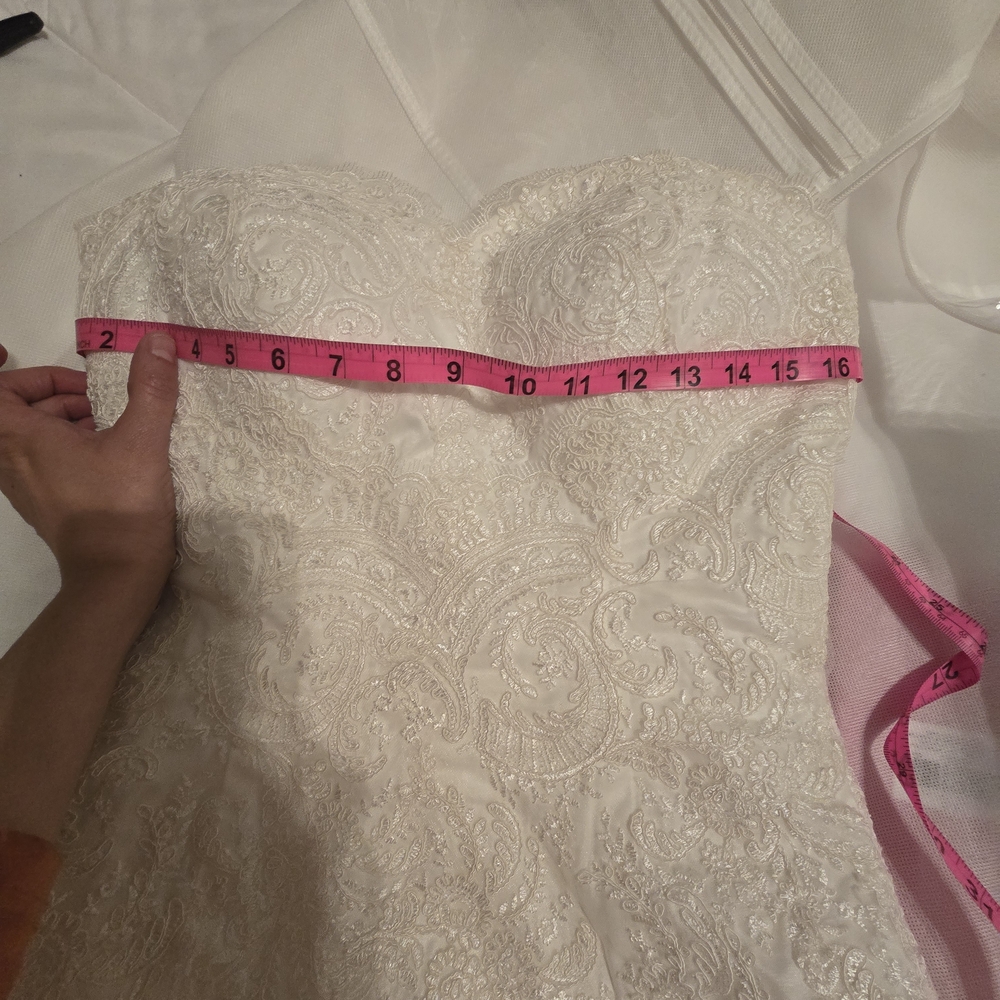 Elegant Cream Wedding Dress